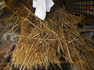 温床の枠にする麦藁